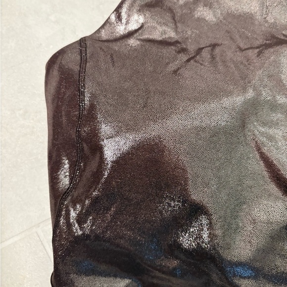 Lululemon Align High Neck Tank Crop Nulu  in Radiant Foil French Press Size 6 - Picture 9 of 11